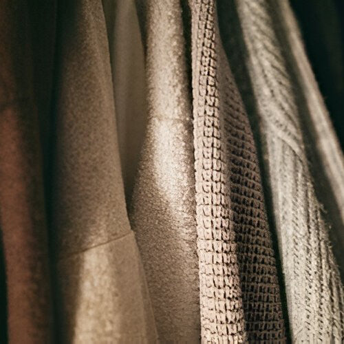 Alpaca Wool vs Merino vs Cashmere:
Which Is The Best?