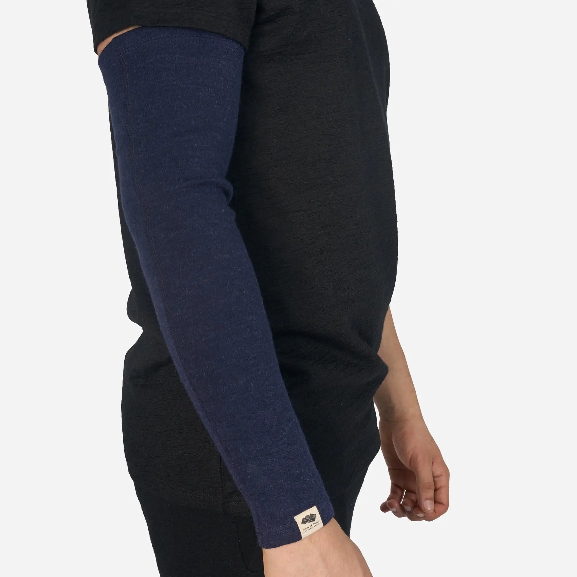 Fast Drying Alpaca Wool Arm Sleeve 160 color navy blue