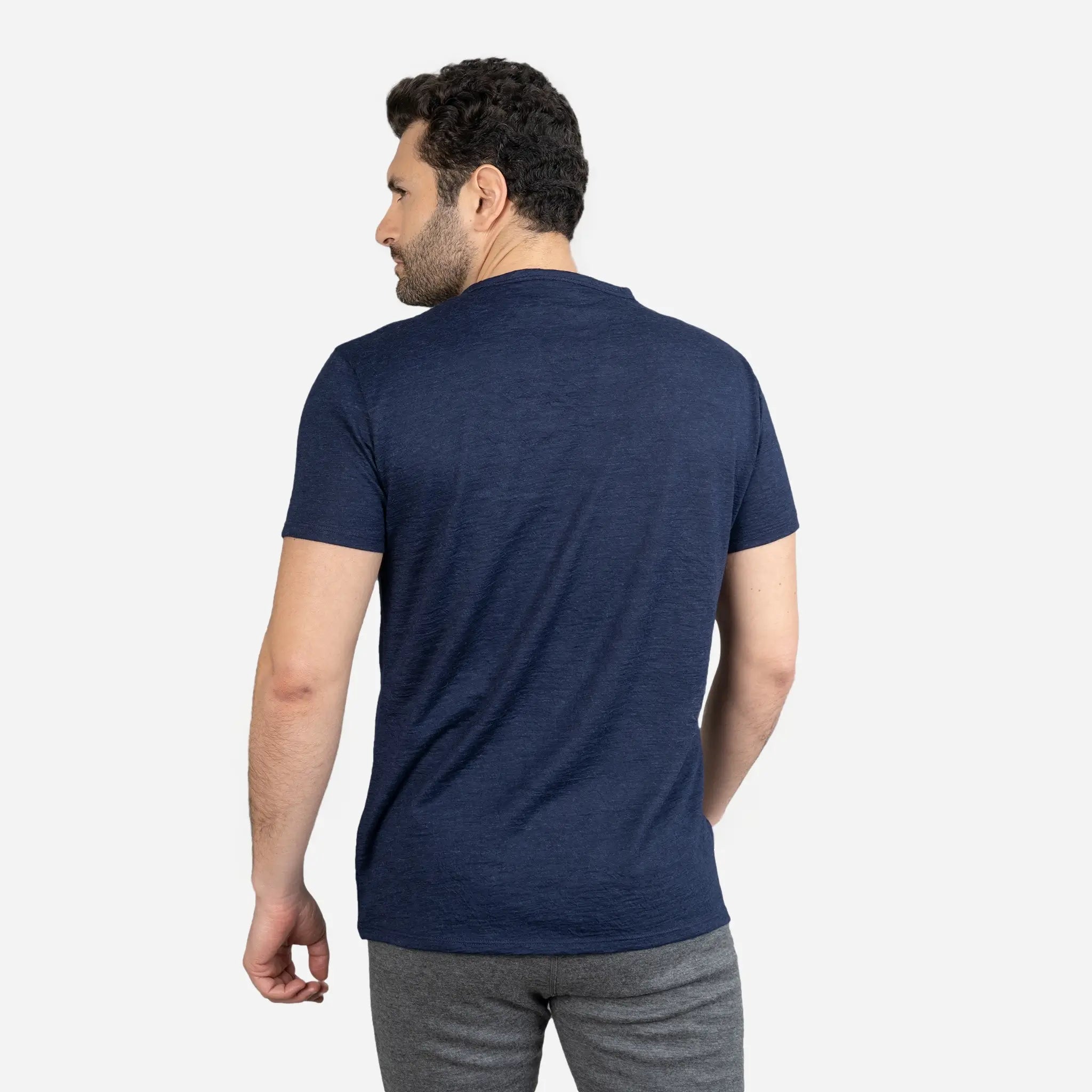 Men's Alpaca Wool Shirt: 160 Ultralight V-Neck color navy blue