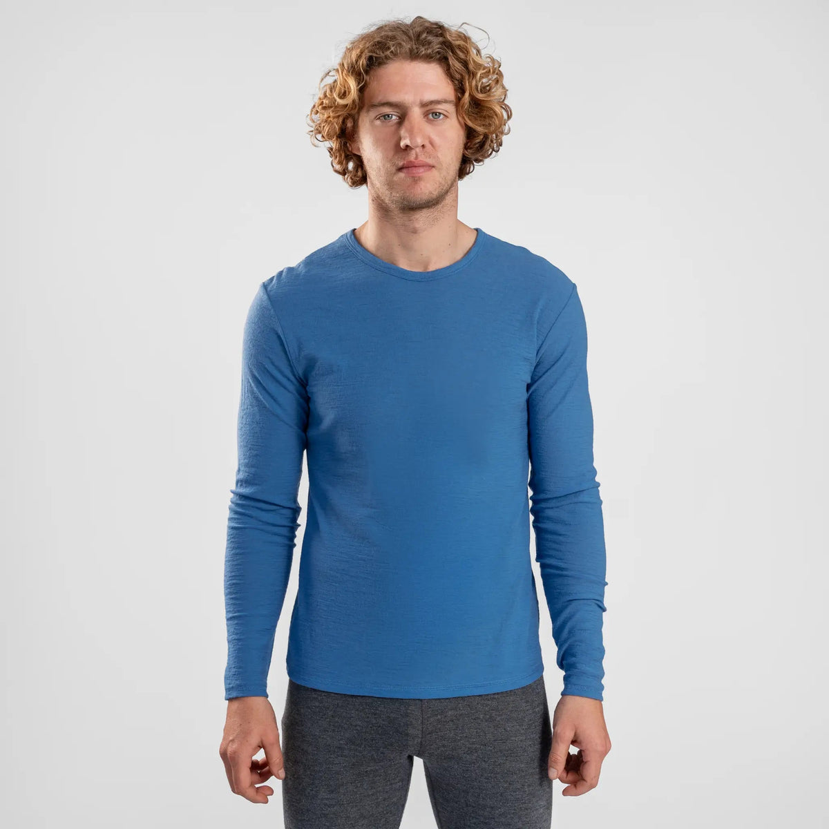 Men's Alpaca Wool Long Sleeve T-Shirt: 160 Ultralight color baby blue