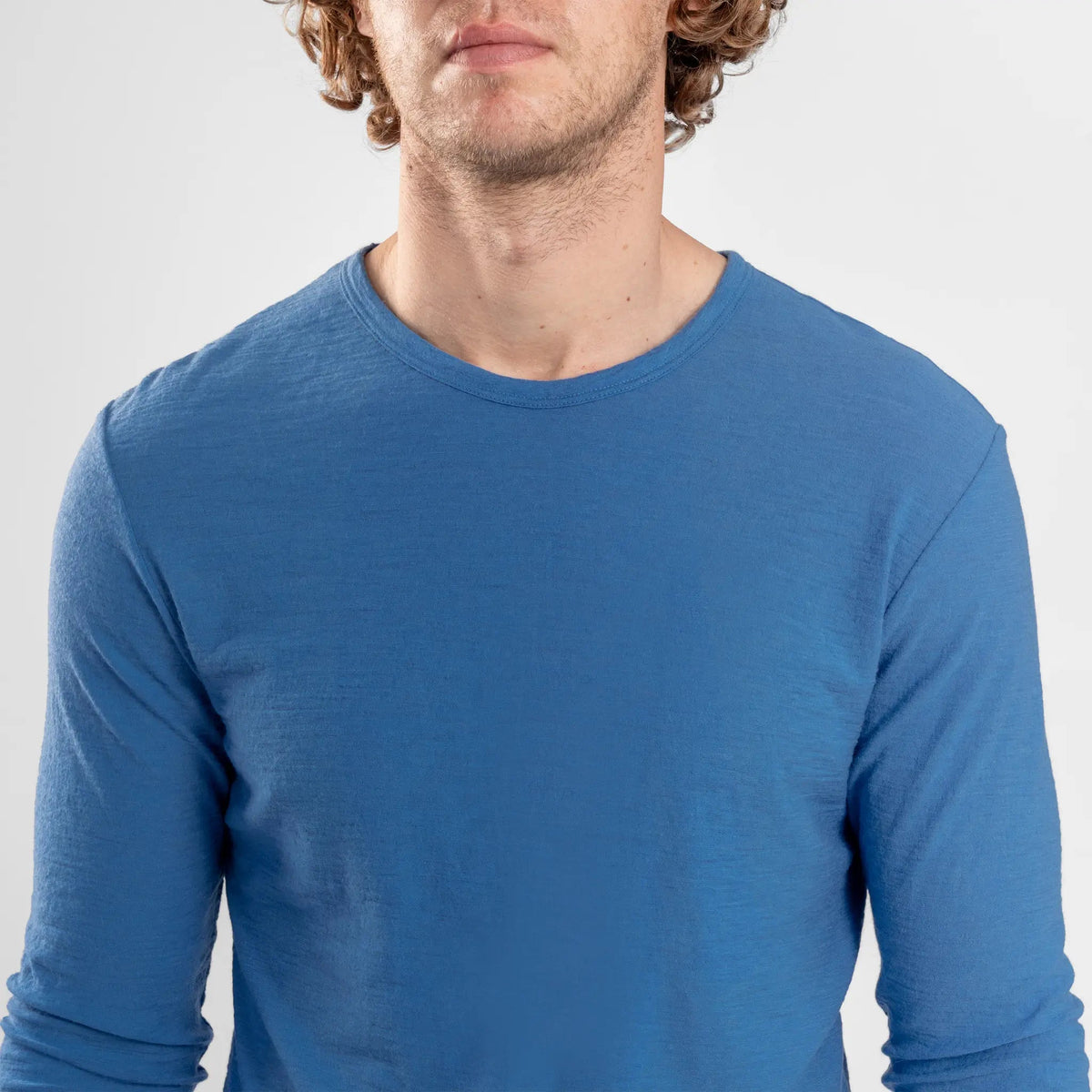 Men's Alpaca Wool Long Sleeve T-Shirt: 160 Ultralight color baby blue