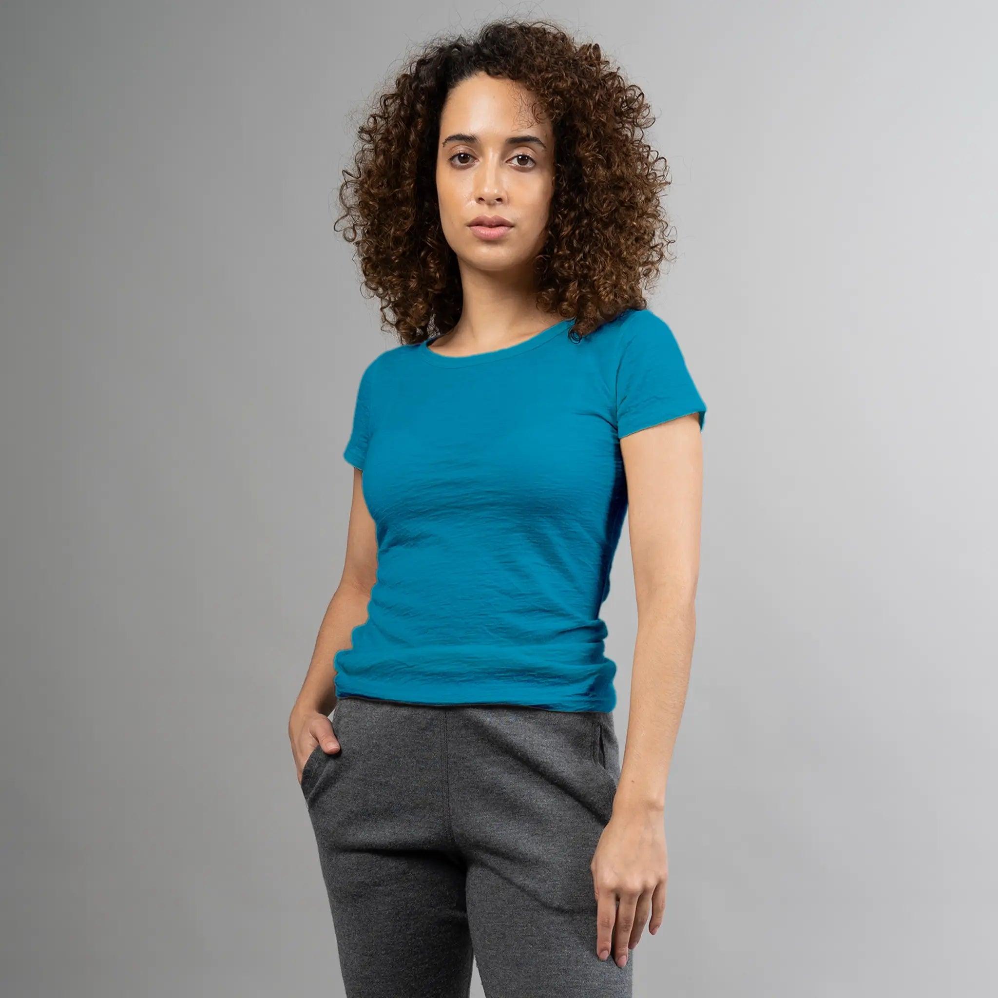 Women's Alpaca Wool T-Shirt: 160 Ultralight Crew Neck Color Baby Blue