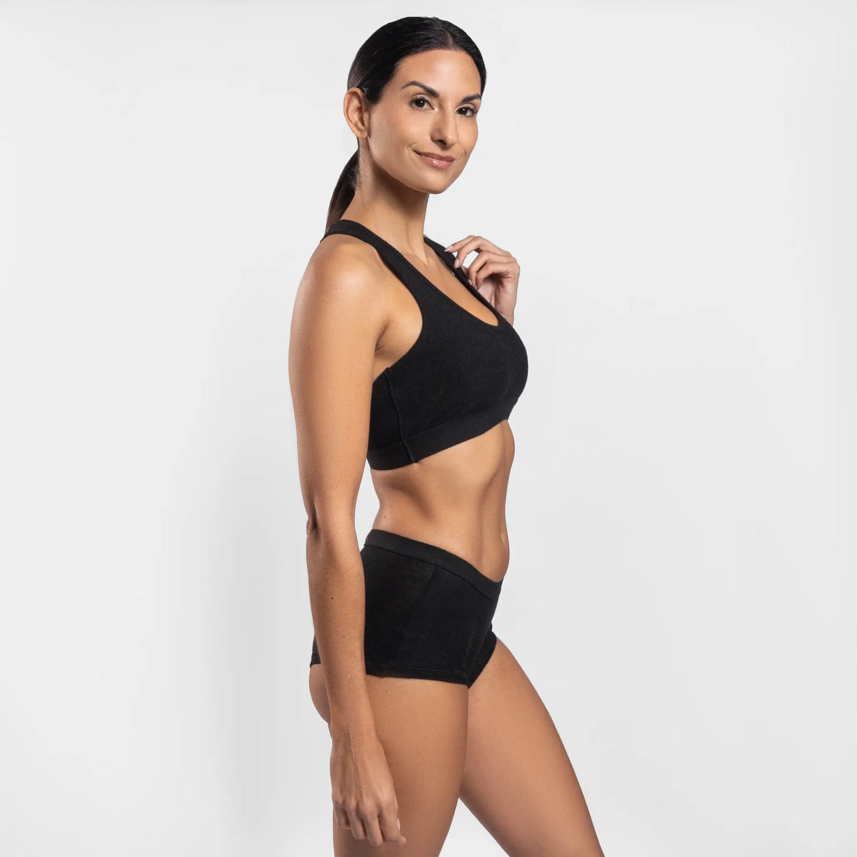 womens breathable sports bra ultralight color black