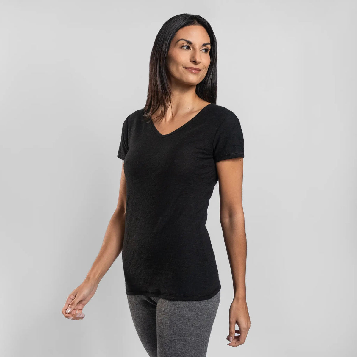 Women's Alpaca Wool T-Shirt: 160 Ultralight V-Neck color black