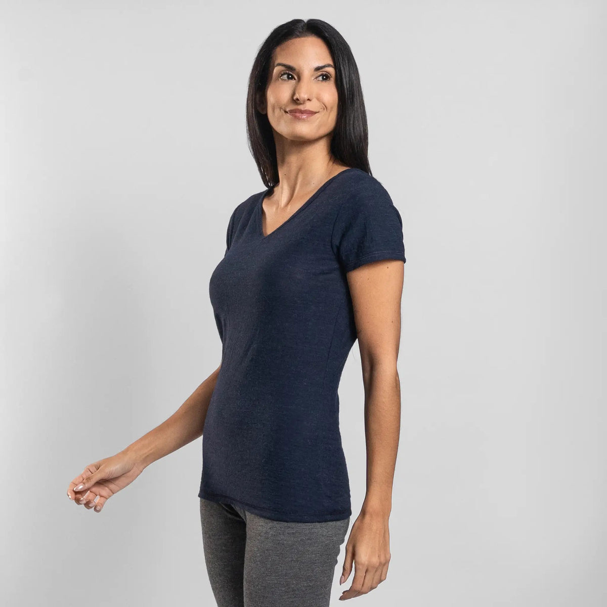 Women's Alpaca Wool T-Shirt: 160 Ultralight V-Neck color navy blue