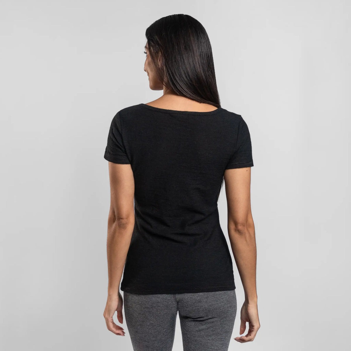 womens most comfortable tshirt crew neck color black