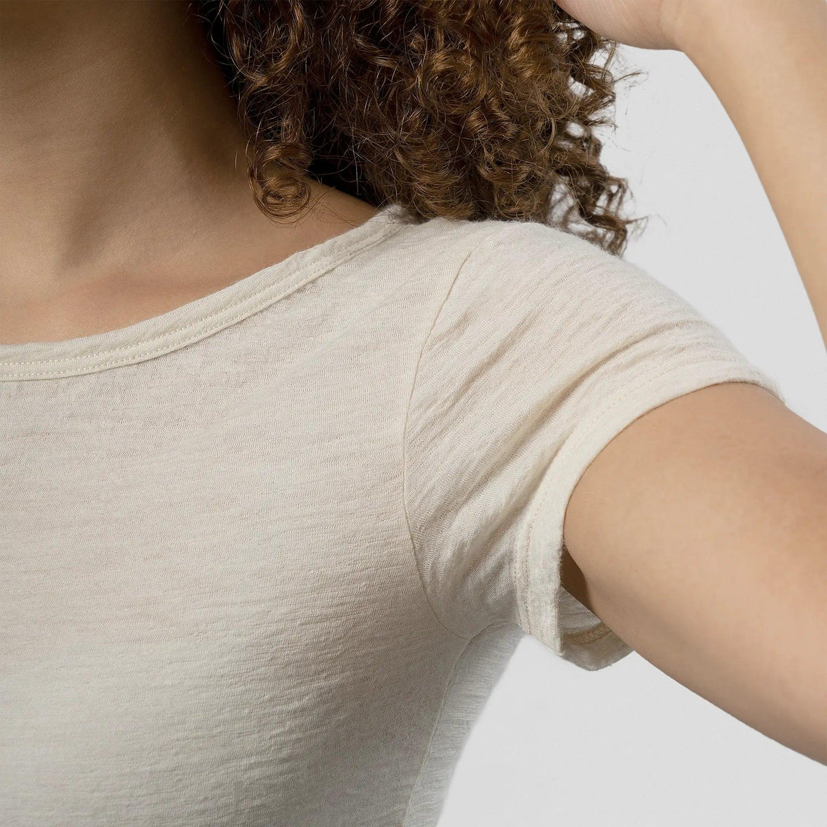 Women's Alpaca Wool T-Shirt: 160 Ultralight Crew Neck color Undyed