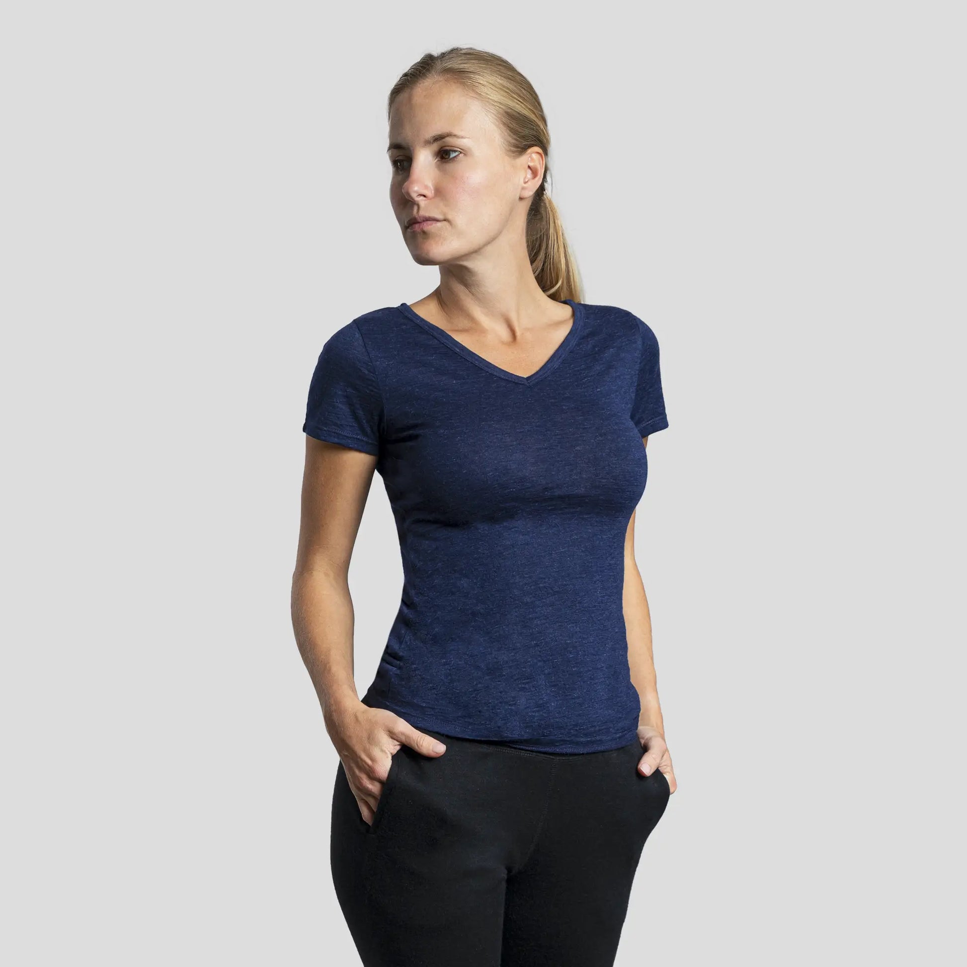 Women's Alpaca Wool Shirt: 160 Ultralight V-Neck color Navy Blue