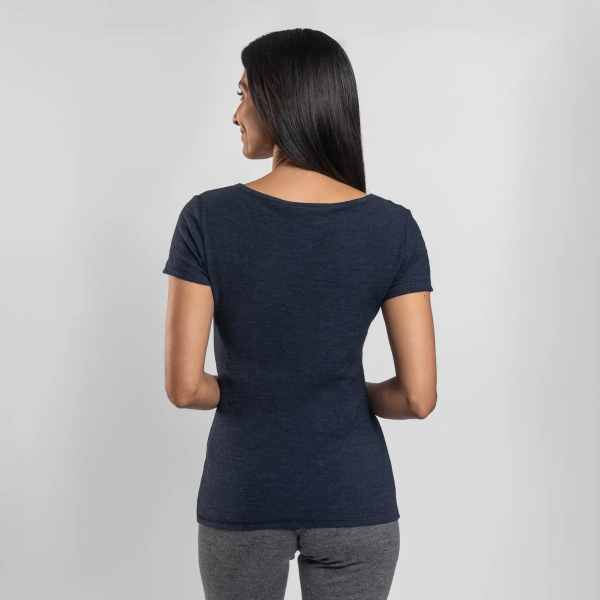 womens most sustainable tshirt crew neck color navy blue
