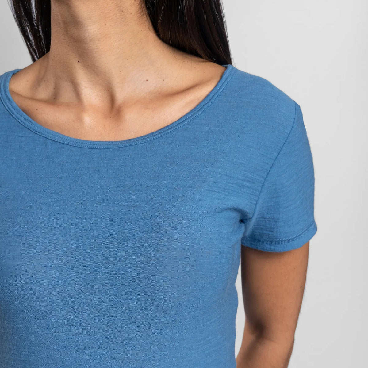 Women's Alpaca Wool T-Shirt: 160 Ultralight Crew Neck color Baby Blue
