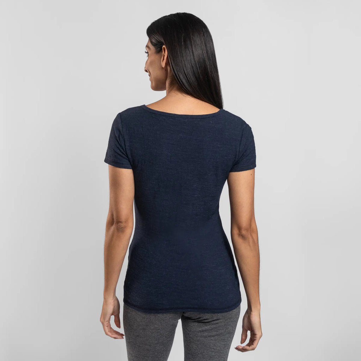 Women's Alpaca Wool T-Shirt: 160 Ultralight V-Neck color navy blue