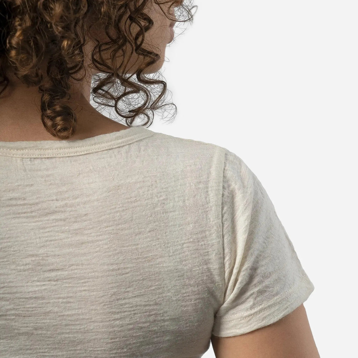 Women's Alpaca Wool T-Shirt: 160 Ultralight V-Neck color undyed