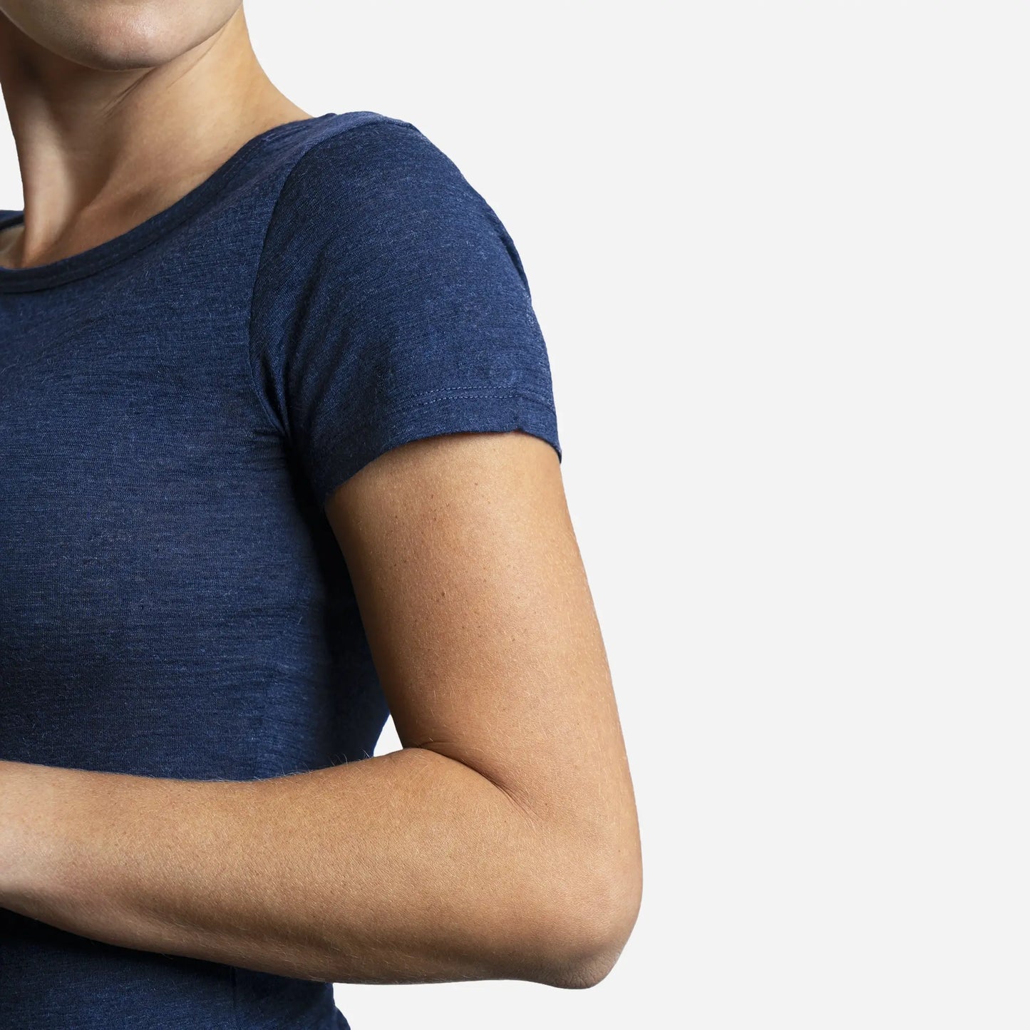 Women's Alpaca Wool T-Shirt: 160 Ultralight Crew Neck color navy blue