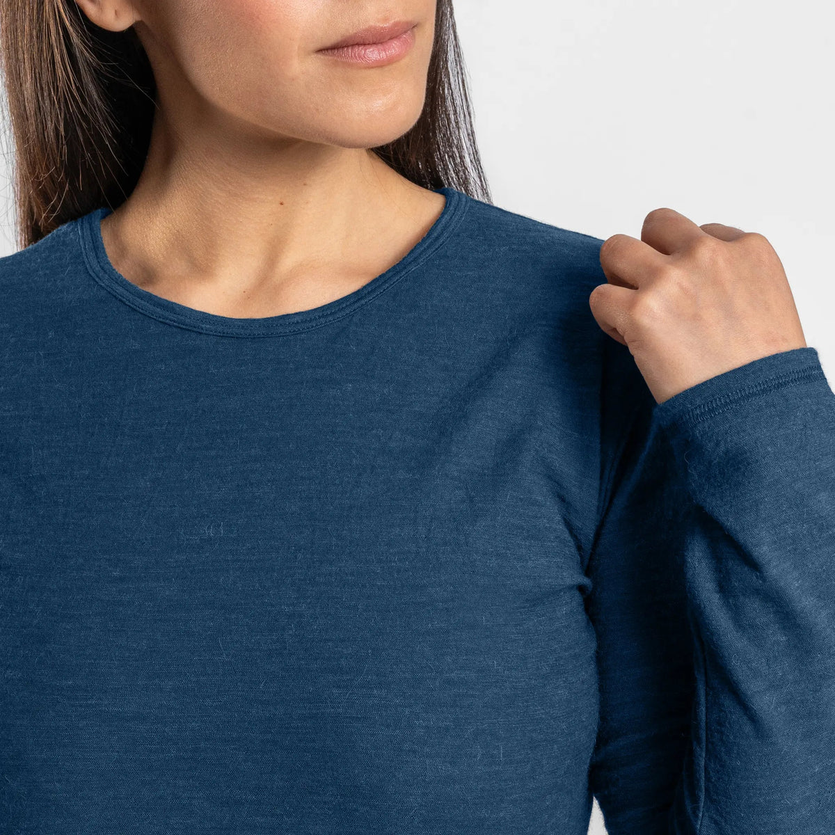 Women's Alpaca Wool Long Sleeve T-Shirt: 160 Ultralight color natural blue