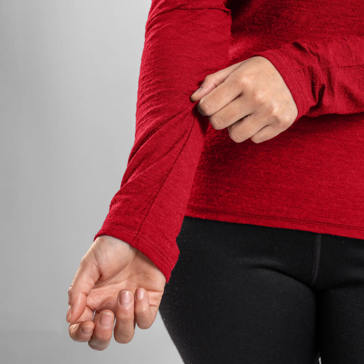 Women's Alpaca Wool Long Sleeve T-Shirt: 160 Ultralight color red