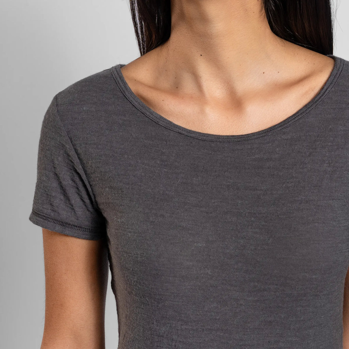 womens ultimate outdoor tshirt crew neck color gray