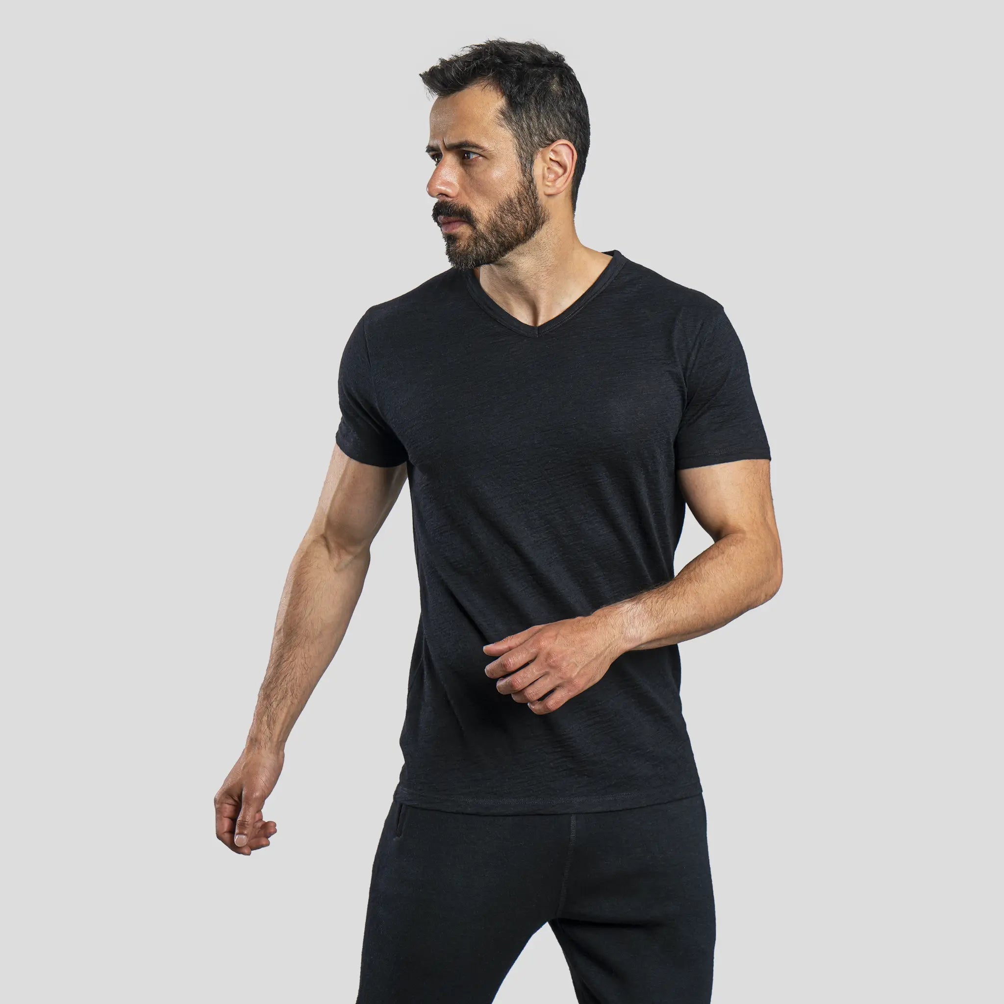 Men's Alpaca Wool Shirt: 160 Ultralight V-Neck color Black