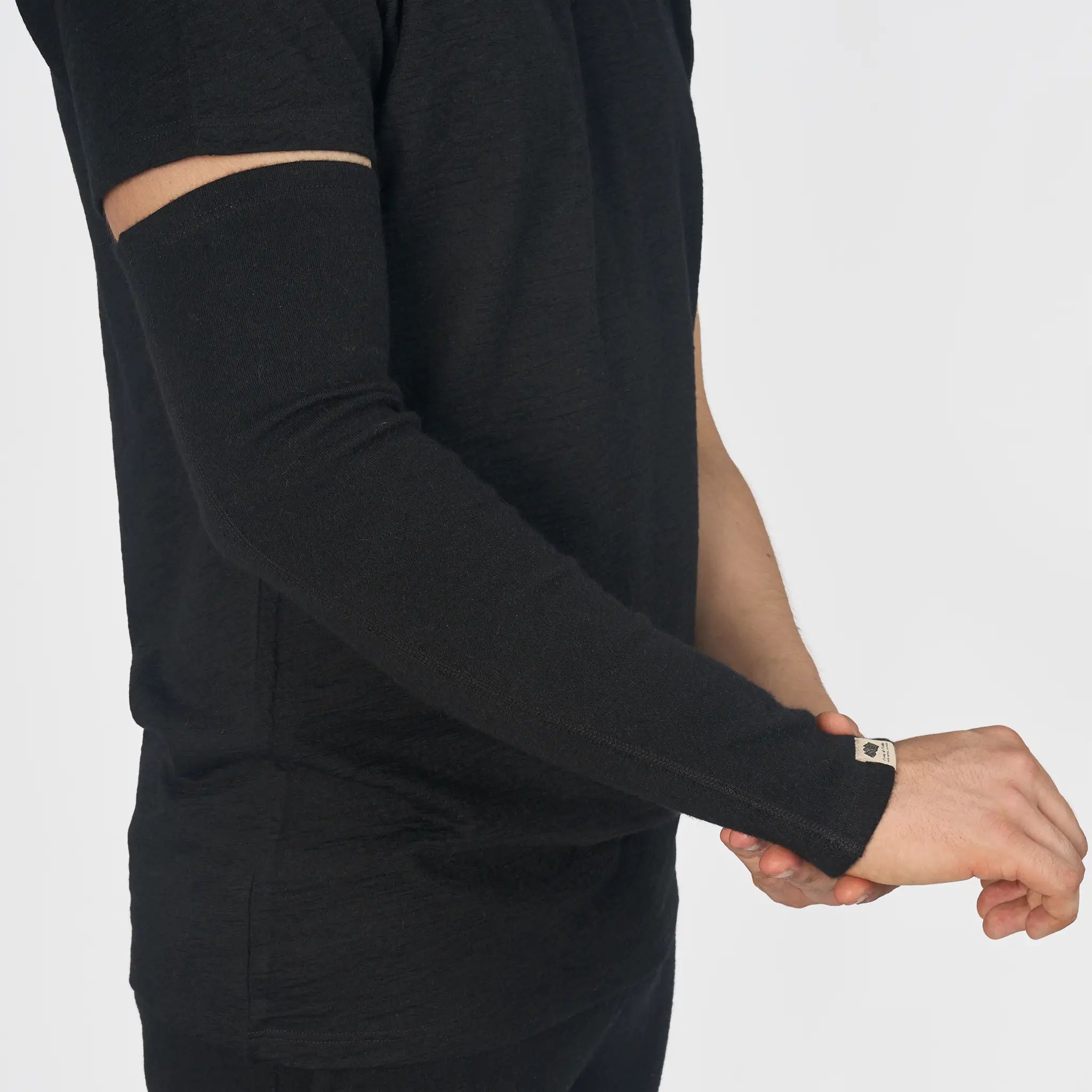 mens outdoor sleeve color black